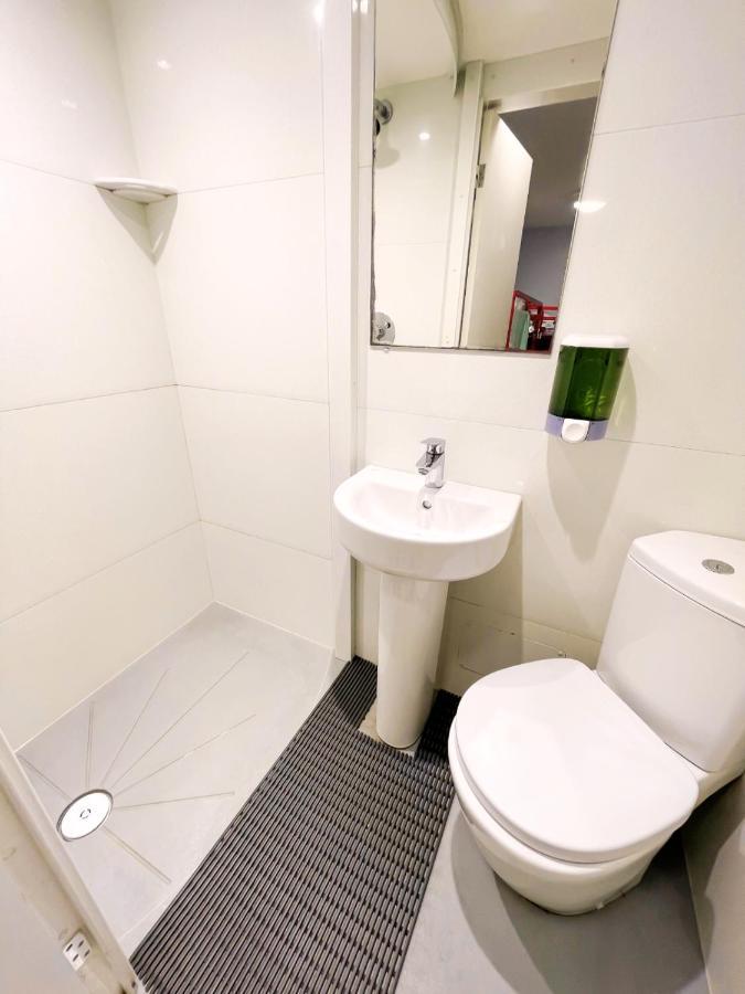 Astor Kensington Hostel London Exterior photo