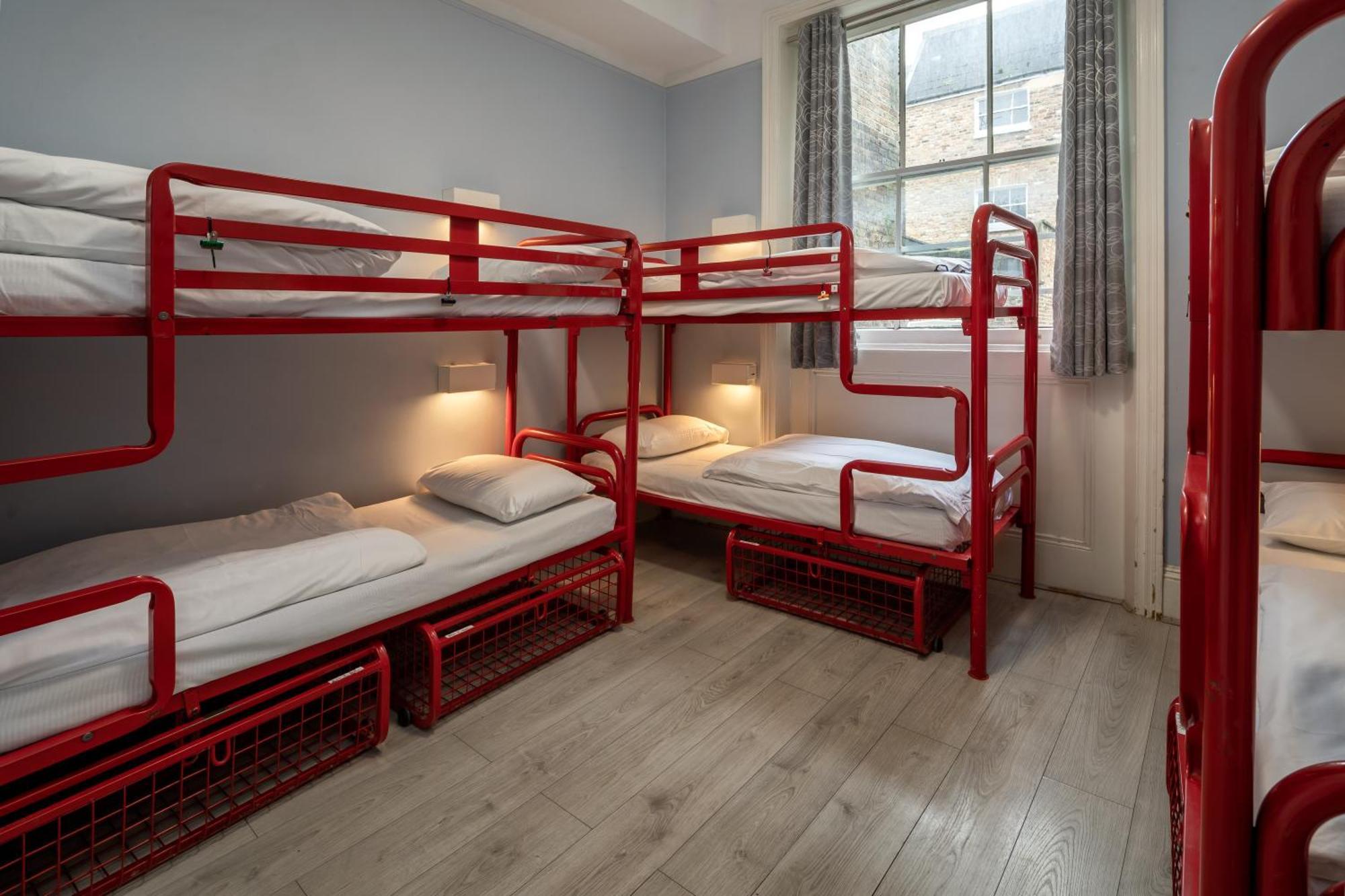 Astor Kensington Hostel London Exterior photo